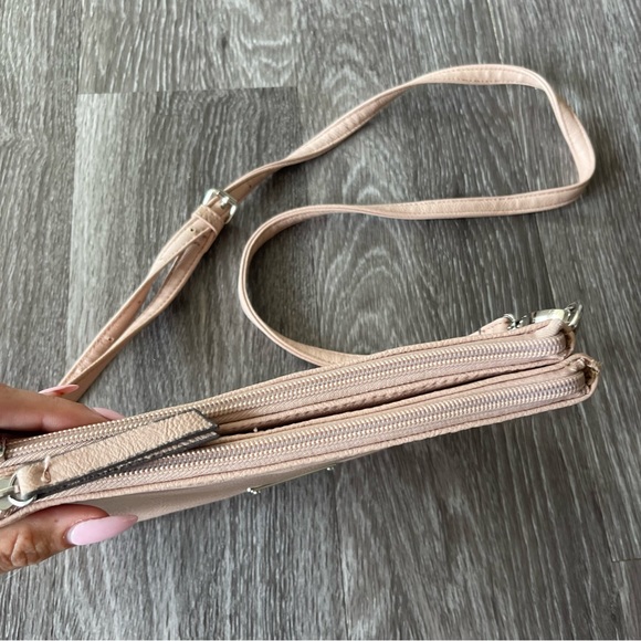 Light Pink Nine West Crossbody Purse - Picture 5 of 12